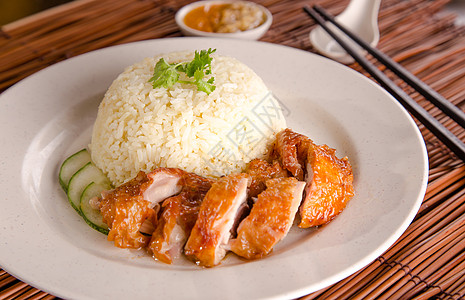 亚洲中国风格的鸡米餐厅午餐美食文化蔬菜盘子烹饪食物图片