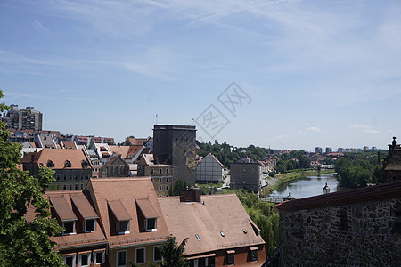 观察来自戈尔利茨的Zgorzrelec河和Nysa河图片