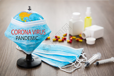 为对抗Corona病毒而戴上地面面罩发烧预防感染疾病全球面具药品风险呼吸世界图片