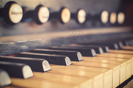 旧竖琴键盘背景图片