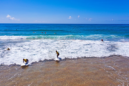 2019年6月14日 来自冲浪者的空中海浪运动教训训练海滩冲浪板海洋天线航班图片