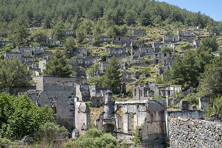 土耳其村的鬼城 废弃房屋和废墟地标天空建筑村庄场景岩石石头建筑学森林爬坡图片