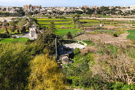 对农田的全景观 对马耳他Mdina周围土地的空中观场地风景地平线场景地面旅游海岸村庄爬坡农村图片