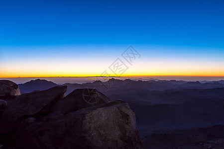 西奈山 摩西山 在埃及旅游山脉顶峰石头首脑爬坡圣经沙漠阳光日落图片