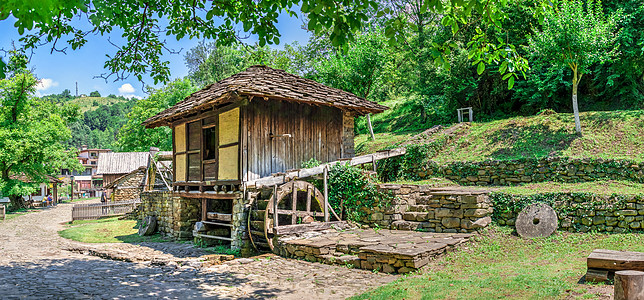 保加利亚Etar村水厂 保加利亚历史旅游旅行文化人种学树木森林植物村庄吸引力图片
