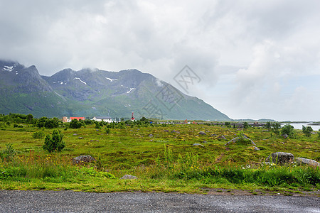 有着草原 山地和宫殿的美丽的扫描性风景景观场景房子建筑村庄旅游绿色天空小屋旅行田园图片