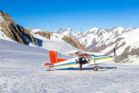 新西兰库克山 飞机飞往一个完全隐蔽的地区白色公吨旅游地标旅行风景冰川顶峰高山公园图片