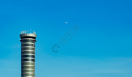 机场带有国际航班的空中交通管制塔 与国际机场连接航空导航运输中心空域建筑窗户天空航班控制图片