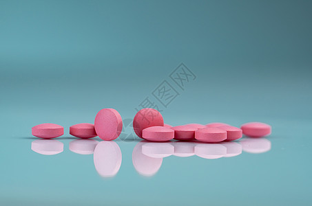 以梯度背景为单位的圆粉红色药片丸保健医院维生素药店卫生疼痛老年矿物质禁忌症坡度图片