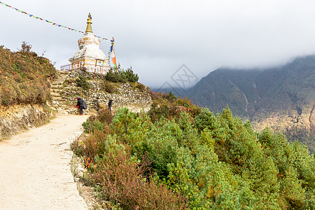 珠穆朗玛峰迷航 基地营地 尼泊尔祷告旗帜首脑顶峰登山者佛塔登山昆布旅行指导图片