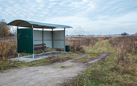 农村公交车站运输国家座位房子乡村街道民众金属长椅公共汽车图片