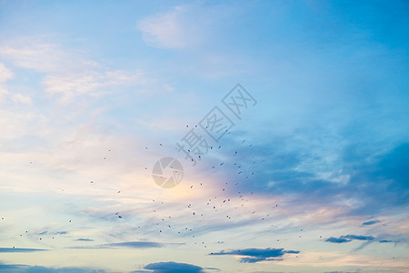 英国上空的蓝色和粉红色天空红色橙子戏剧性风景黄色场景紫色日落地平线海洋图片