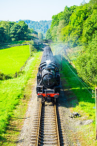 2016年9月9日 黑白铁路和黑白铁路建筑学平台引擎教练运输乘客蒸汽曲目英语机车图片