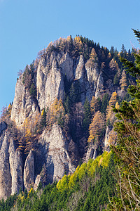 岩山秋季风景图片