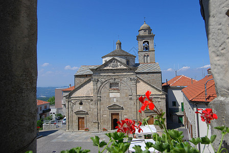 圣玛丽亚安农齐亚塔教堂 罗卡维拉诺     意大利历史性天空村庄教会农村外观塔钟宗教建筑大教堂图片