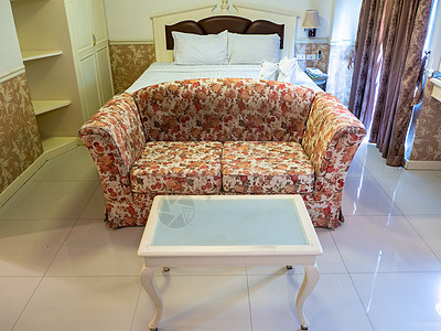 豪华双床双床旅馆卧室内部枕头酒店家庭住宅家具装饰建筑学房间毯子地毯图片