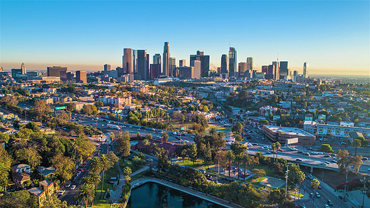 城市的鸟瞰图 城市景观图像 美丽的城市景观中心金融建筑学全景高楼商业场景蓝色地标天空图片