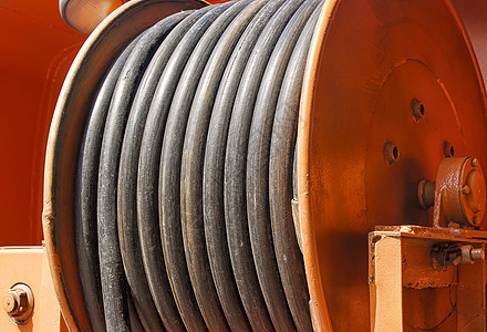 与电线电缆连接的大金属卷建造布线黑色力量材料活力黄色线圈卷轴技术图片