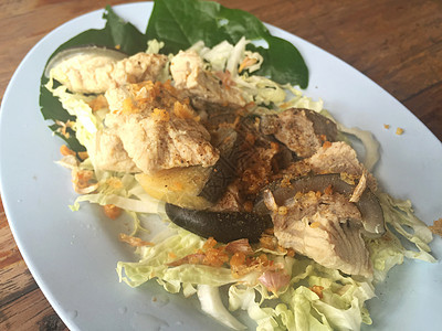 蒸汽湄公河大鱼和蔬菜的横向照片美食鳟鱼牛扒食物炙烤海鲜鱼片市场生物洋葱图片