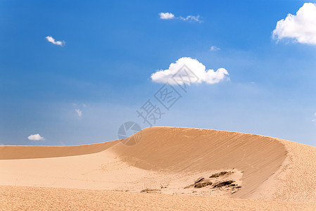 白沙丘  越南平顺美奈附近的地标全景天空沙丘旅行观光晴天痕迹假期沙漠爬坡图片