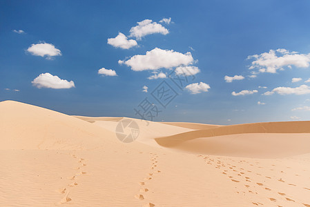 白沙丘  越南平顺美奈附近的地标痕迹观光晴天全景天空沙丘沙漠假期旅行旅游图片