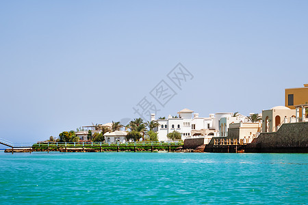 埃及El Gouna镇水面附近的宾馆和别墅平房招待所旅行海滩观光假期房子海岸酒店支撑图片