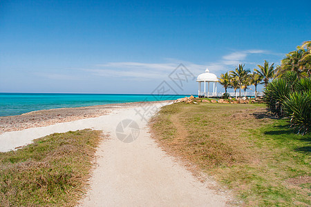 古巴瓦拉德罗海滩的白色花园馆 请讲图片