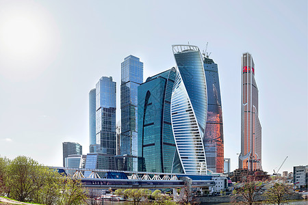 莫斯科市商业中心 莫斯科 俄罗斯 莫斯科河附近的大型办公大楼房子天空蓝色摩天大楼建筑全景办公室财产镜子建筑学图片