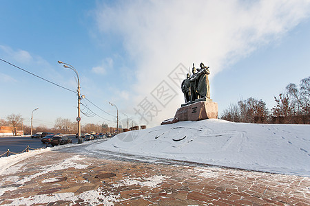 胜利公园 俄罗斯卫士纪念碑 阳光明媚的冬日全景 俄罗斯莫斯科图片