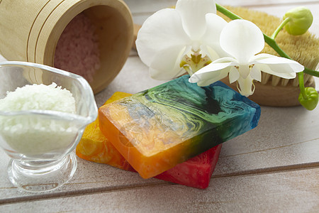 死海盐和自制肥皂 健康和放松图片