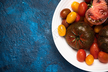 热菜上充满活力的有机番茄 市场新鲜织女食品 计划农业食物饮食植物蔬菜团体花园收成红色沙拉图片