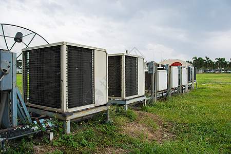 空调器冷凝器公寓楼机组技术空气建筑学金属护发素住宅气候力量图片