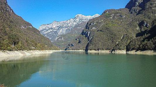 多洛米特的景观天空远足岩石旅行假期山脉风景森林顶峰爬坡图片