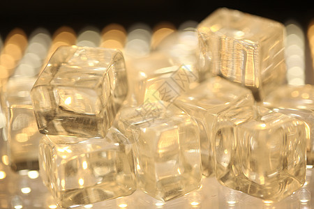 冰立方体寒冷水晶季节冰箱玻璃冷却天气宏观温度反射图片