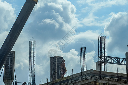 建造建筑的过程 一个建筑工地城市安全基础设施商业构造采摘水泥蓝色项目工人图片