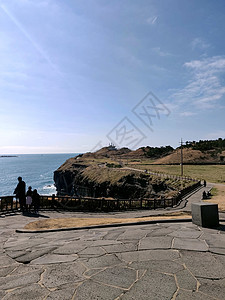 南朝鲜济州岛靠近海洋的间接道路图片