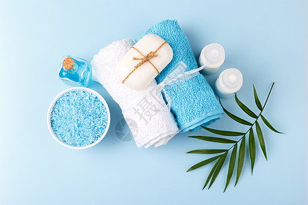 Spa环境 芳香疗法的健康和健康白色皮肤化妆品棕榈肥皂浴室温泉按摩香波毛巾背景图片