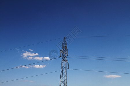 高压电压电线 蓝色天空图片