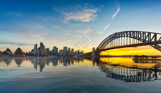 风光全景的日落照片 悉尼港 有人工反射图片