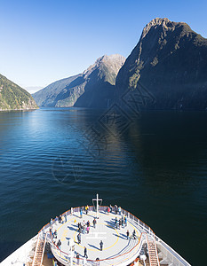 新西兰米尔福德州岩石旅游冒险天空海洋峡湾场景反射悬崖荒野图片