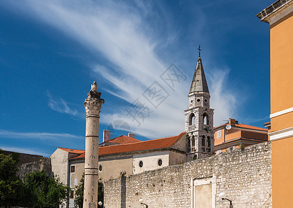 克罗地亚旧城Zadar的贝尔塔地标建筑耻辱建筑学大教堂旅行街道城市古董旅游图片
