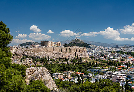从Lycabettus山起雅典市的全景地标树木海洋建筑学旅行市中心港口假期爬坡首都图片
