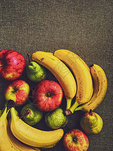 生皮面的有机苹果 梨子和香蕉市场农业热带白色食物农民小吃黄色水果饮食图片