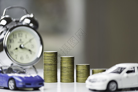 汽车保险和汽车服务 一线图 内有一堆硬币a运输作坊生长经济投资成功手表车辆玩具保险图片
