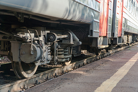 火车上的客车列车旅行运输车辆引擎通勤者过境铁路商业吸收器轮子图片