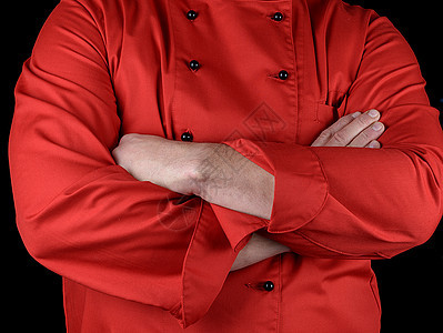 穿红制服的厨师 用双臂交叉胸口红色烹饪束腰男人男性餐厅手势衣服食物职业图片
