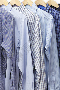 收集衬衫时尚男人衣架收藏衣领蓝色外貌店铺衣柜条纹图片