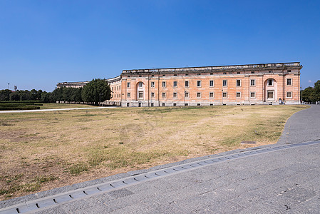 Caserta皇家宫侧楼图片