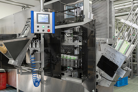 牛奶厂的设备机器腰带工作包装机械木板控制板自动化输送带控制图片
