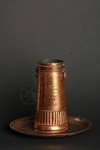 古金属用具青铜黄铜工艺杯子手工古董托盘传统艺术钢包图片